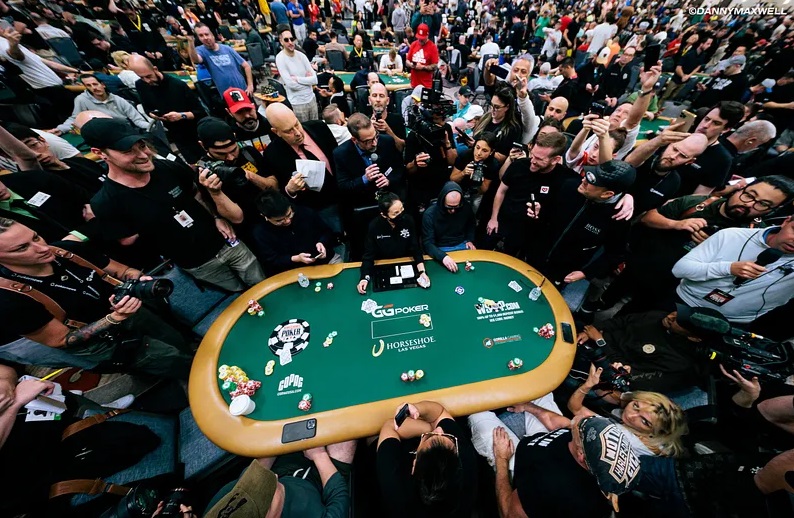 A WSOP Main Eventjének mezőnye már ITM-ben